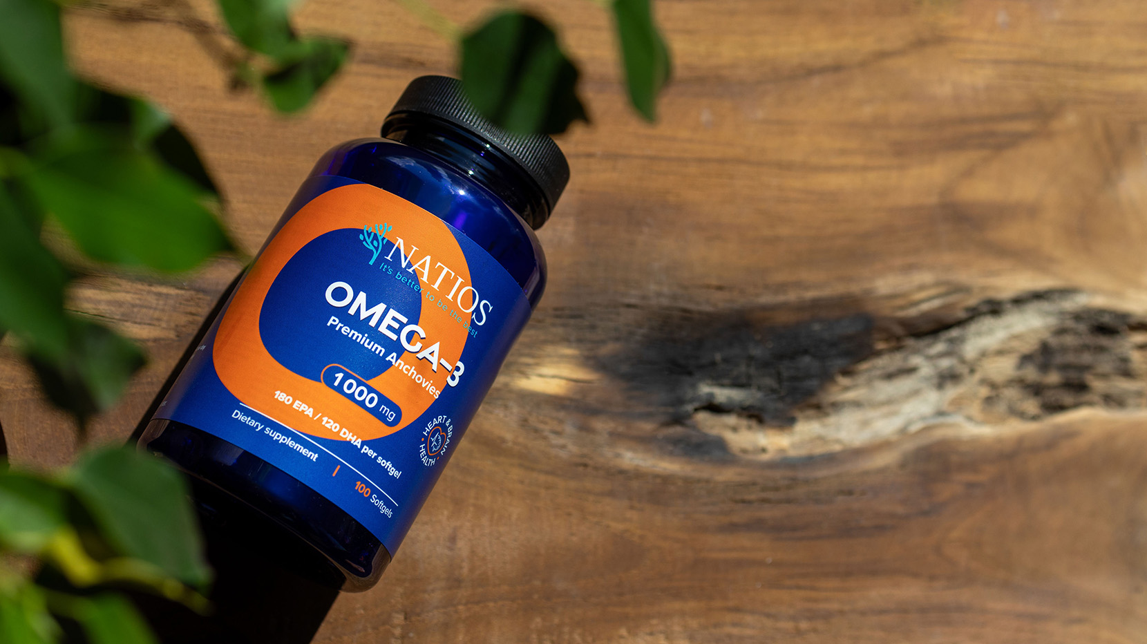 natios-omega-3-suplement-na-drewnianej-desce